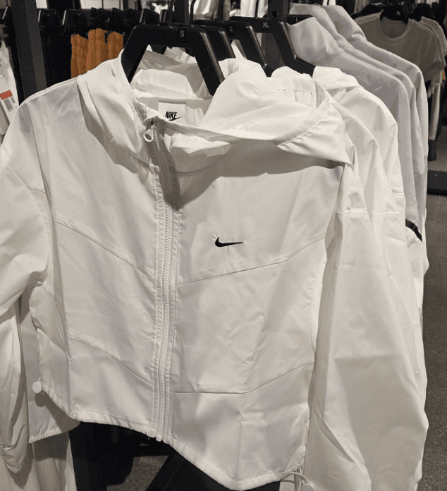 国内店舗版 NIKE ウィメンズ ルーズフィット ウインドブレーカー フーディー ジャケット HJ1183-100