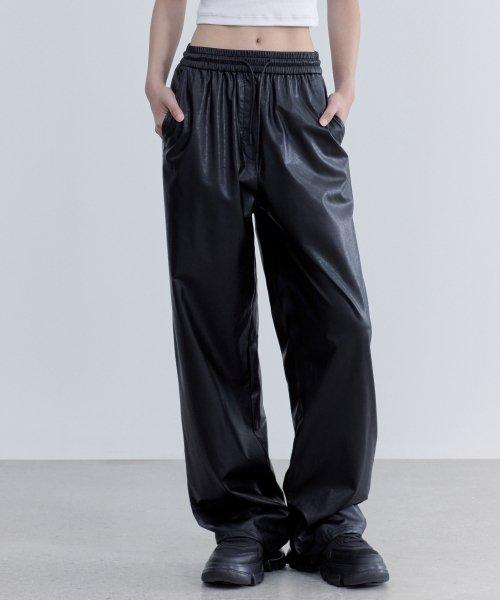 MUSINSA STANDARD WOMAN musinsastandardwoman ムシンサ ウィメンズ シンセティックレザー ワイドバンディングパンツ ブラック