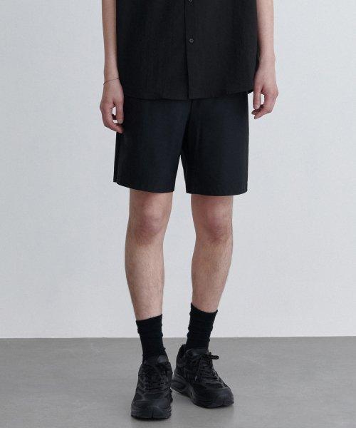 (MUSINSA STANDARD) (ムシンサ スタンダード) COOL TANDARD COOLING BANDING SHORTS ブラック