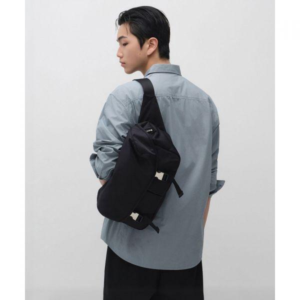MUSINSA STANDARD Nylon Sling Crossbody Bag Black 418050