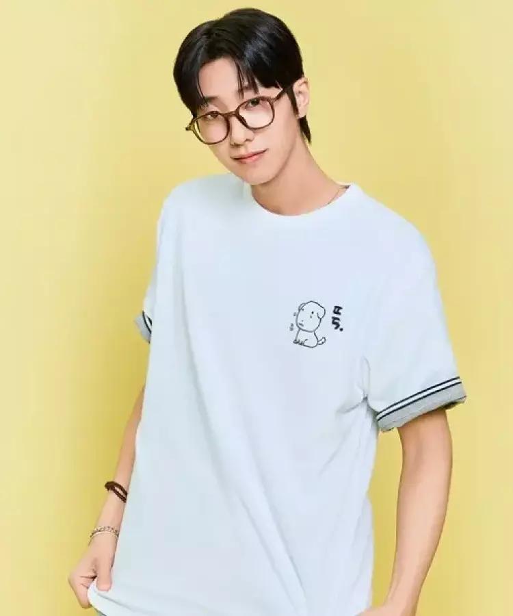 SPAO SPRLG25U09 ユニセックス Tシャツ [가나디] 半袖 (GRAPHIC WHITE)_25U09 5929170
